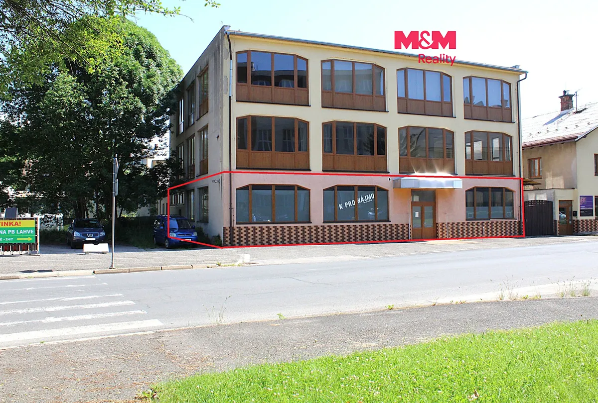Pronájem obchodního prostoru 330 m²